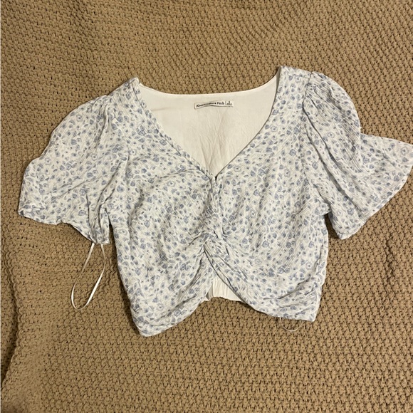 Blue Floral Abercrombie & Fitch Top. Worn twice. - Picture 2 of 3